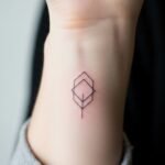 26 Chic Minimalist Small Tattoos for Women That Feel Modern